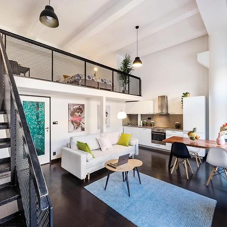 Duplex Apartment With 3 Bedrooms プラハ エクステリア 写真