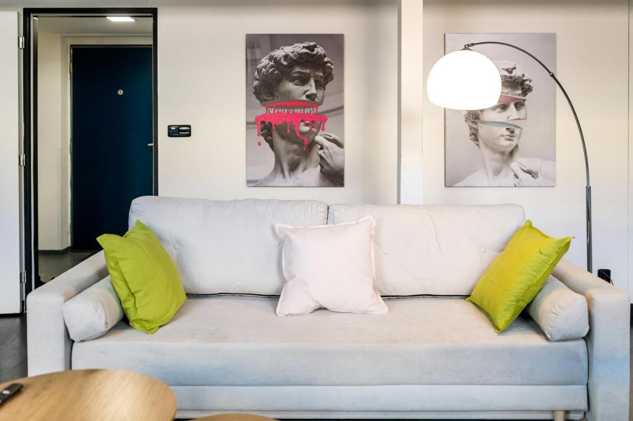 Duplex Apartment With 3 Bedrooms プラハ エクステリア 写真