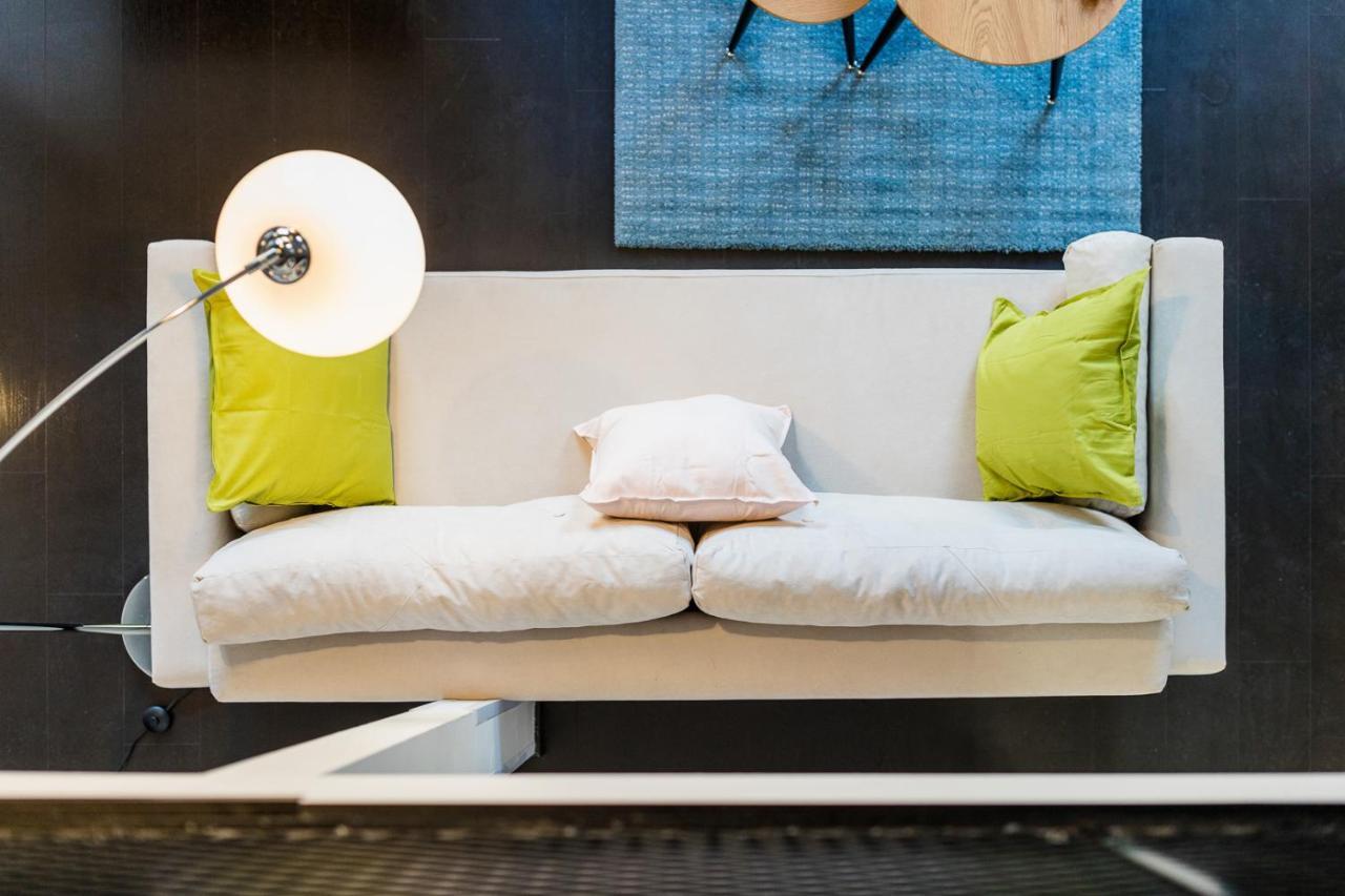 Duplex Apartment With 3 Bedrooms プラハ エクステリア 写真