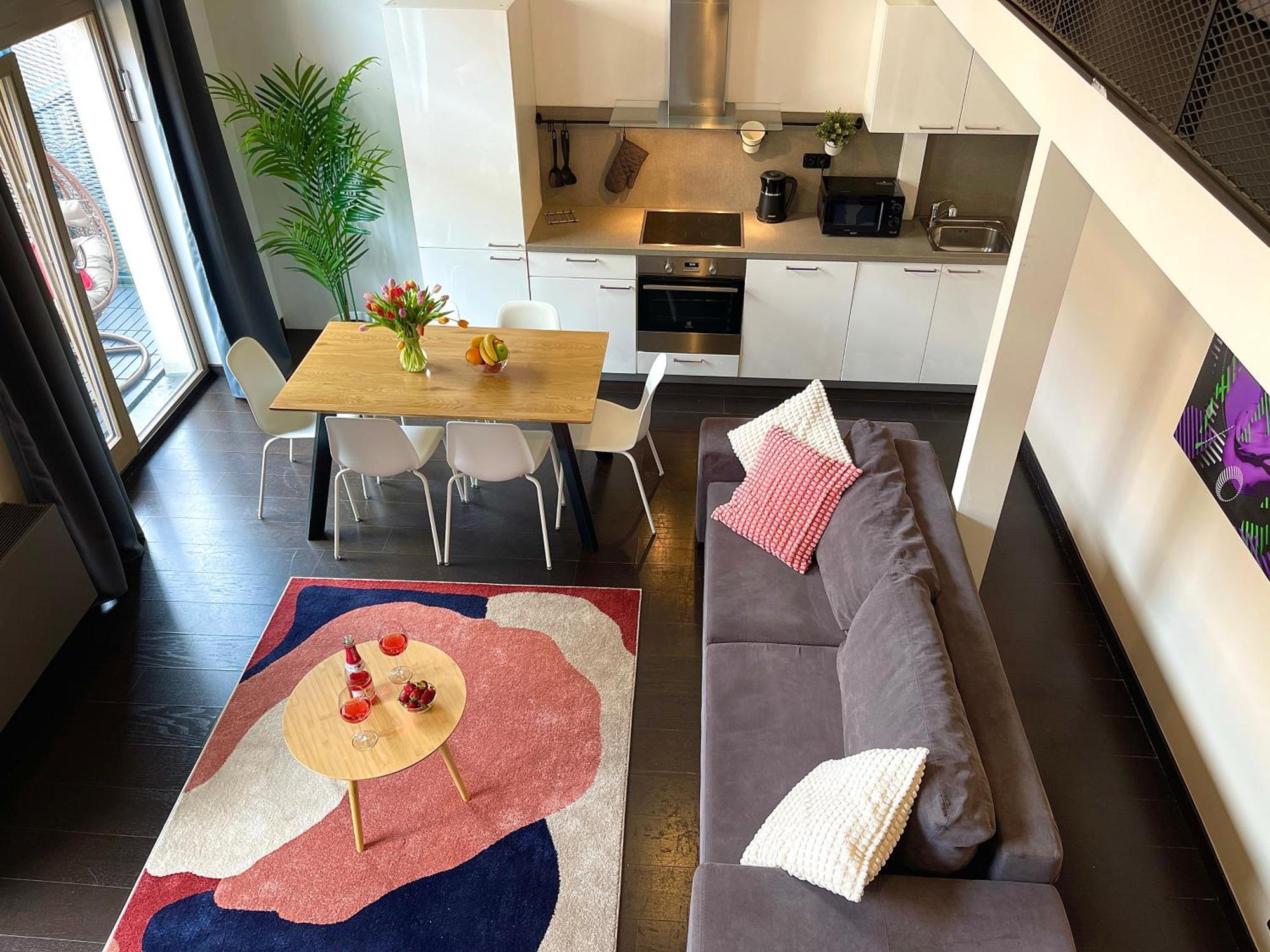 Duplex Apartment With 3 Bedrooms プラハ エクステリア 写真