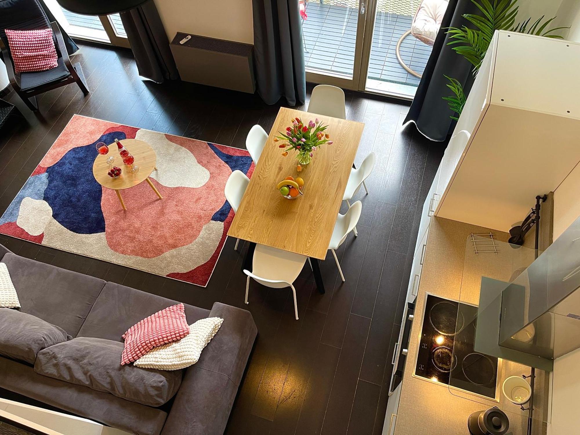 Duplex Apartment With 3 Bedrooms プラハ エクステリア 写真
