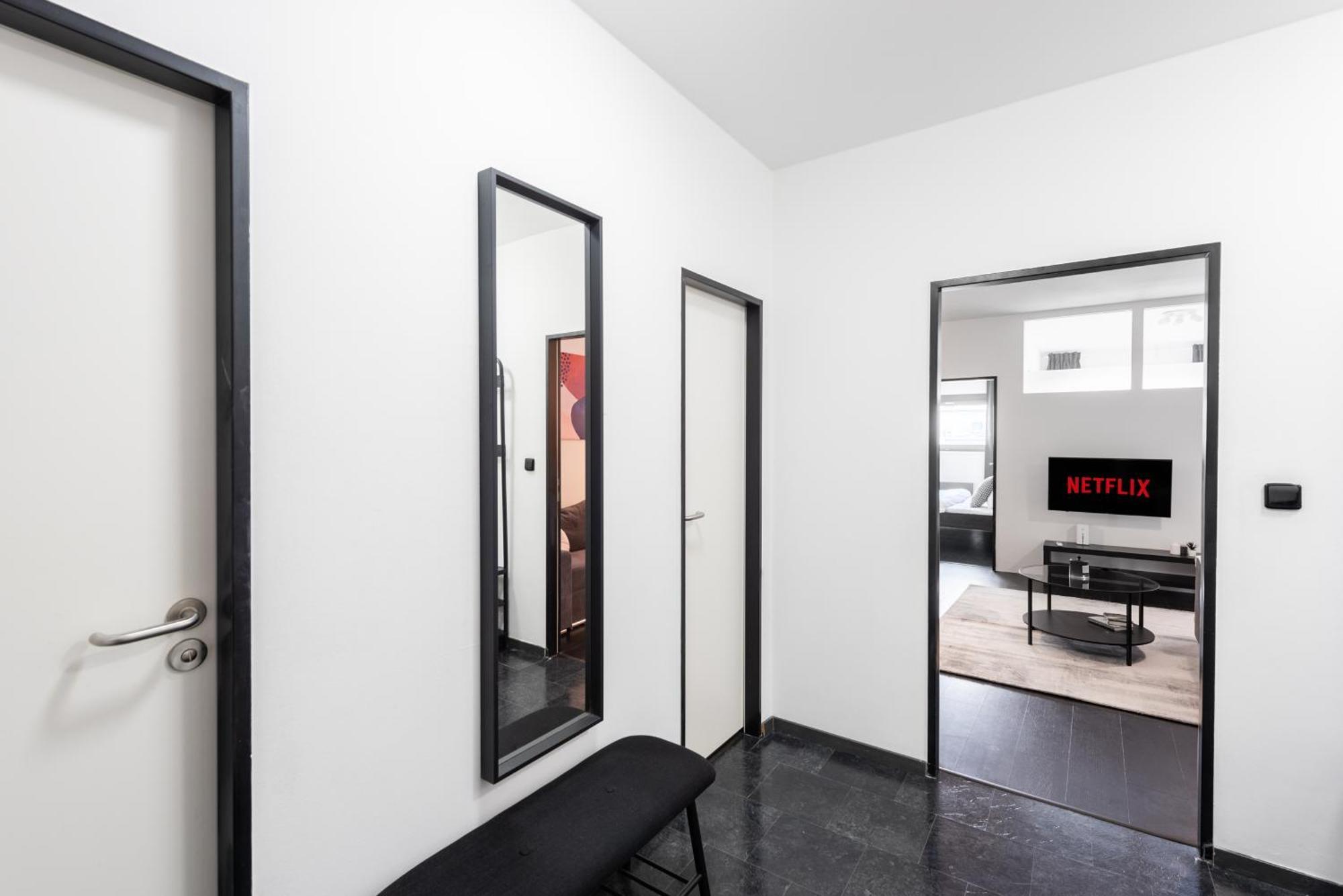 Duplex Apartment With 3 Bedrooms プラハ エクステリア 写真
