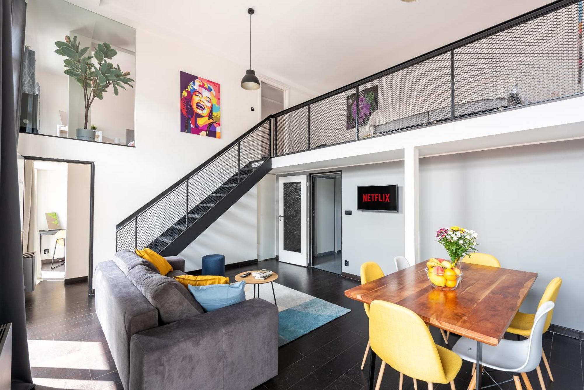 Duplex Apartment With 3 Bedrooms プラハ エクステリア 写真